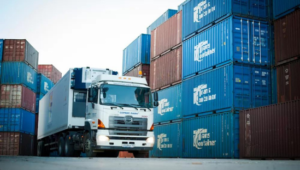Factors to consider when choosing a logistics service provider